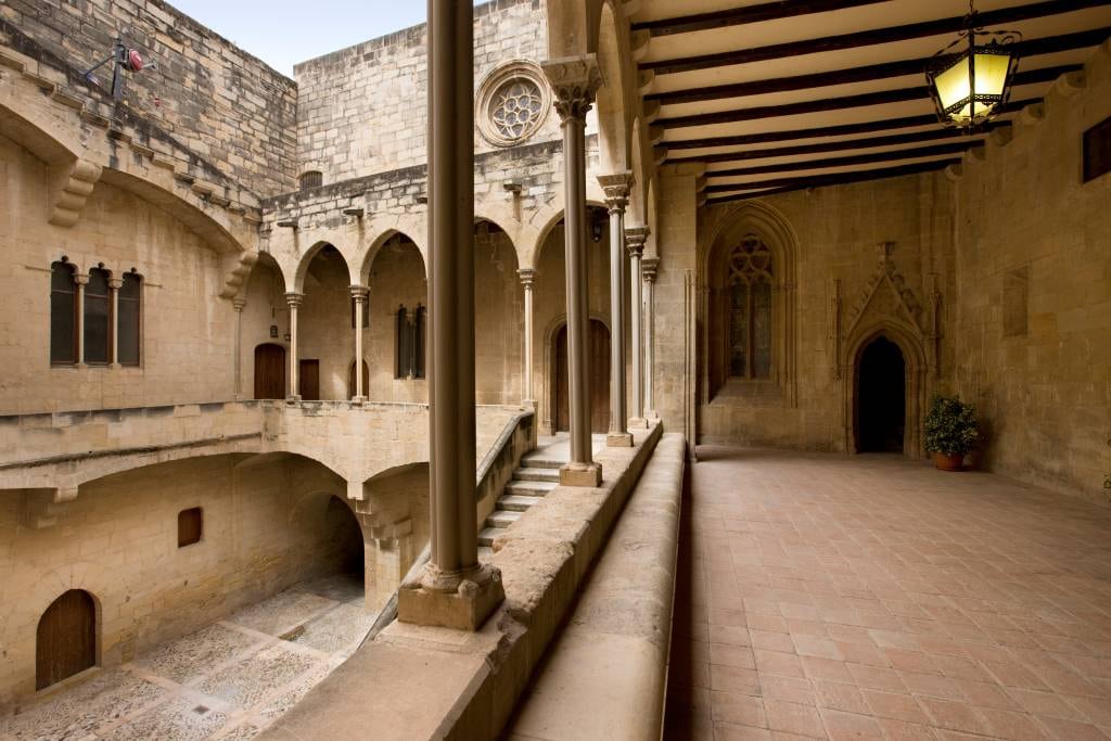 Palau Episcopal, localització de rodatge a Tortosa